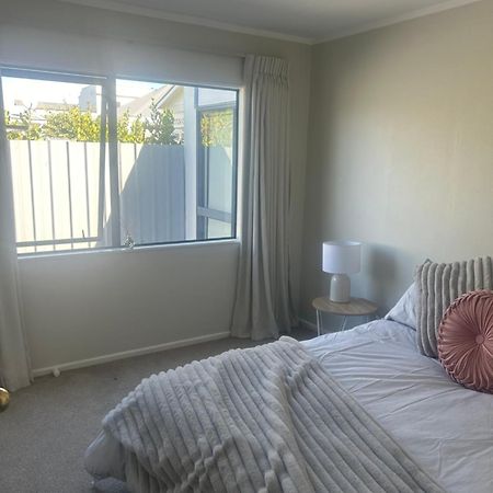 Raceway Getaway Villa New Plymouth Bagian luar foto