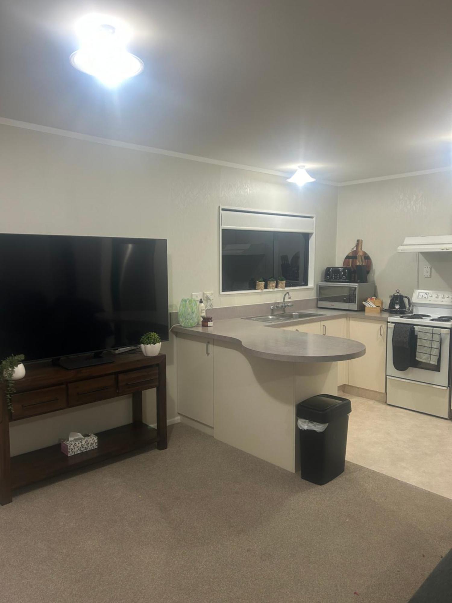 Raceway Getaway Villa New Plymouth Bagian luar foto